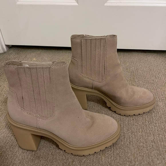 Dolce Vita Caster Bootie Dune Suede size 7. - Picture 4 of 6